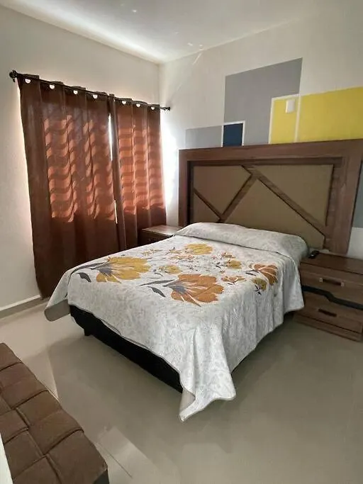 Вилла Casa Mel&Roo, Terraza Interior Y Alberca Плая-дель-Кармен Дом отдыха